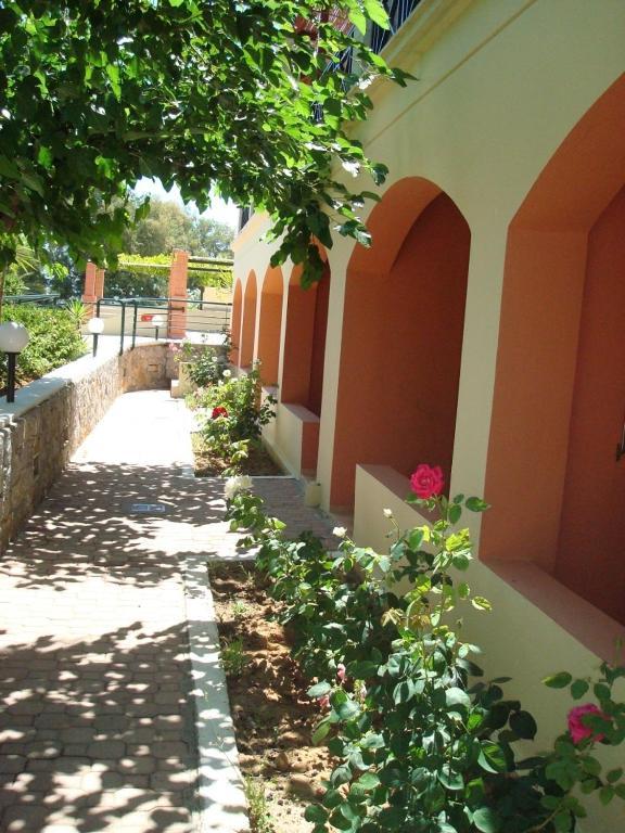 Mare Monte Beach Hotel Джорджополис Екстериор снимка