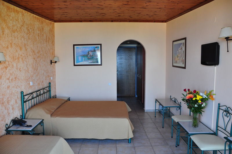 Mare Monte Beach Hotel Джорджополис Екстериор снимка